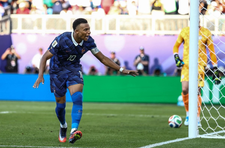 Francia vence 1-0 a Paraguay y sella su boleto a los cuartos de final con gol de Mbappé